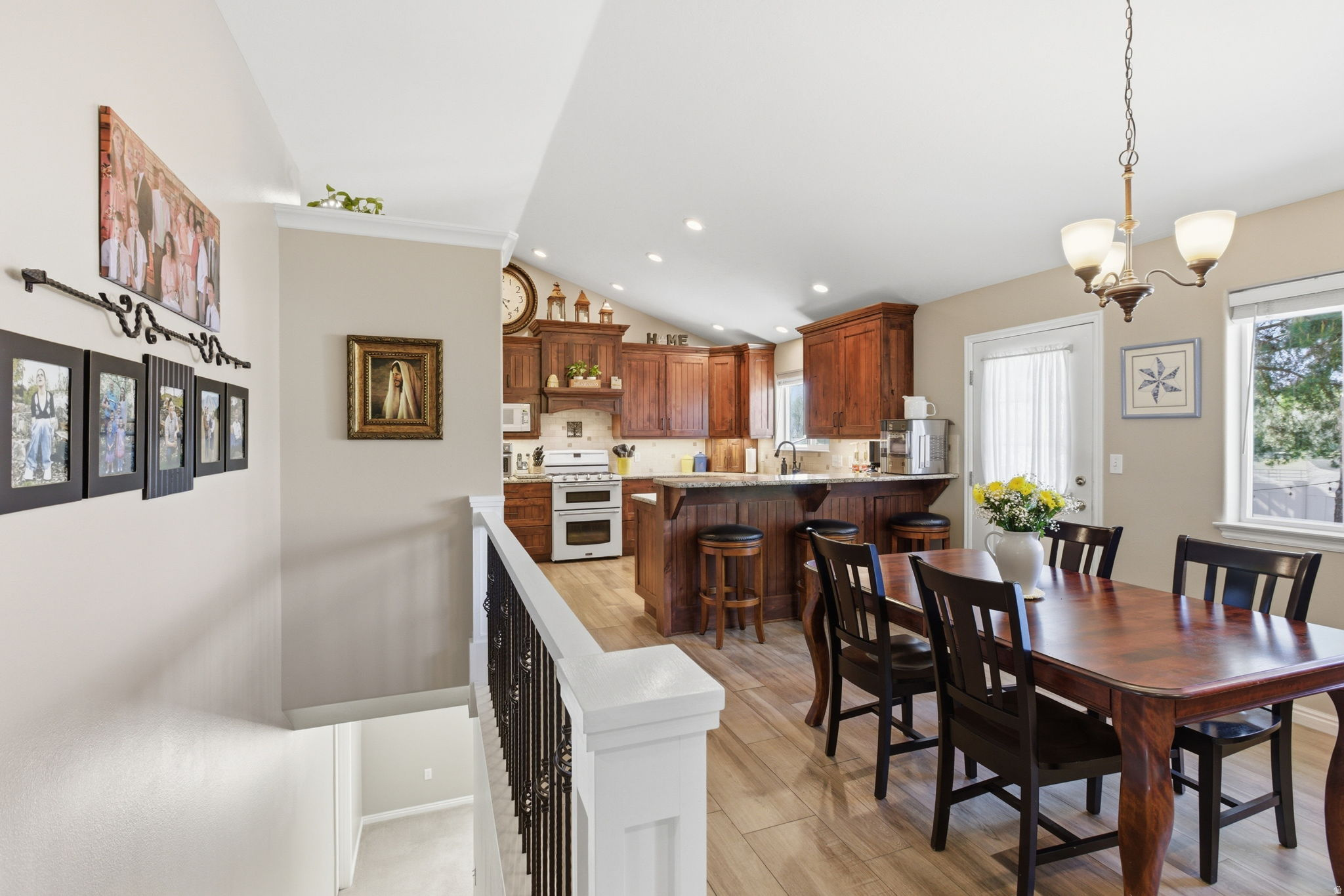 PINE MEADOWS - Residential