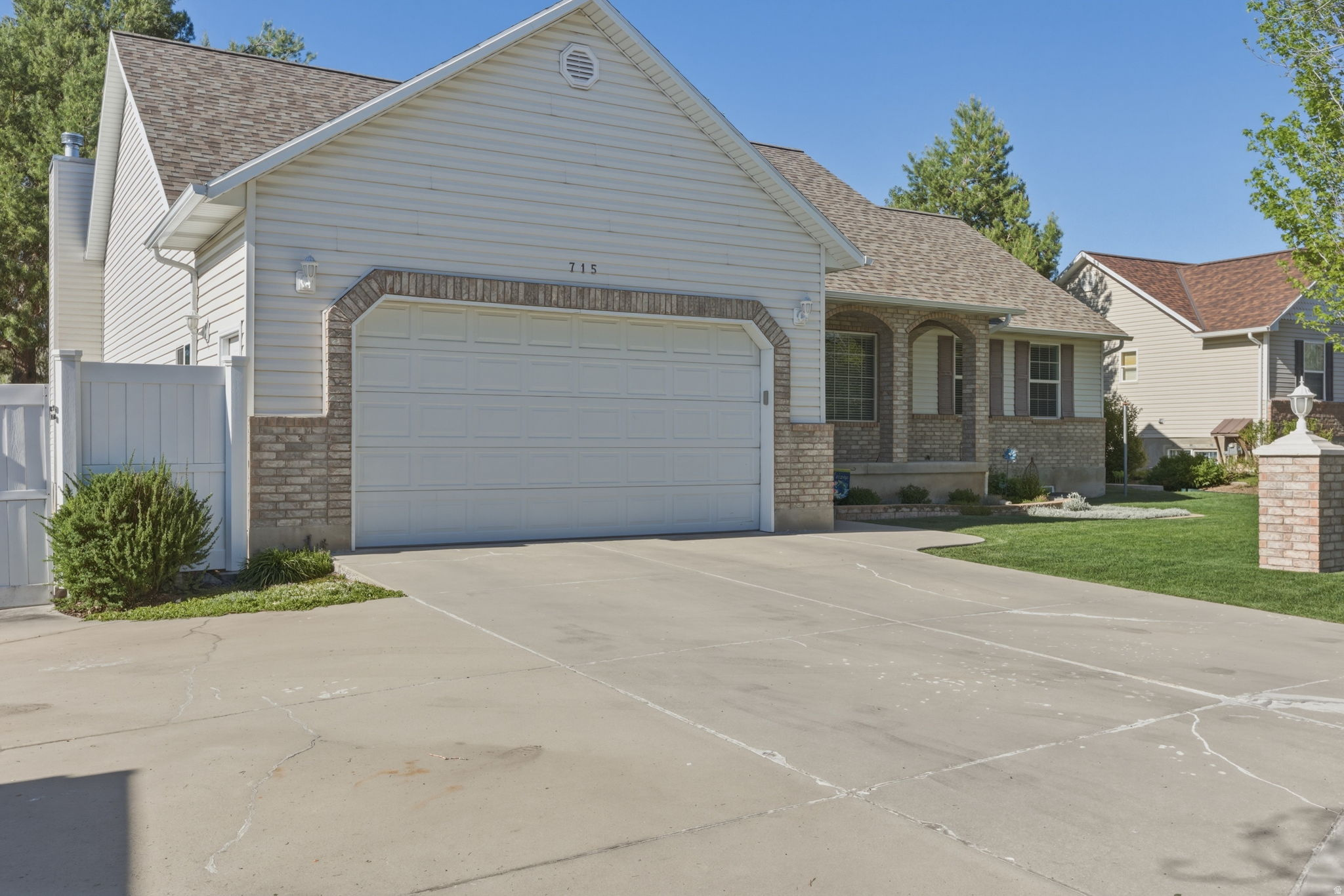 PINE MEADOWS - Residential