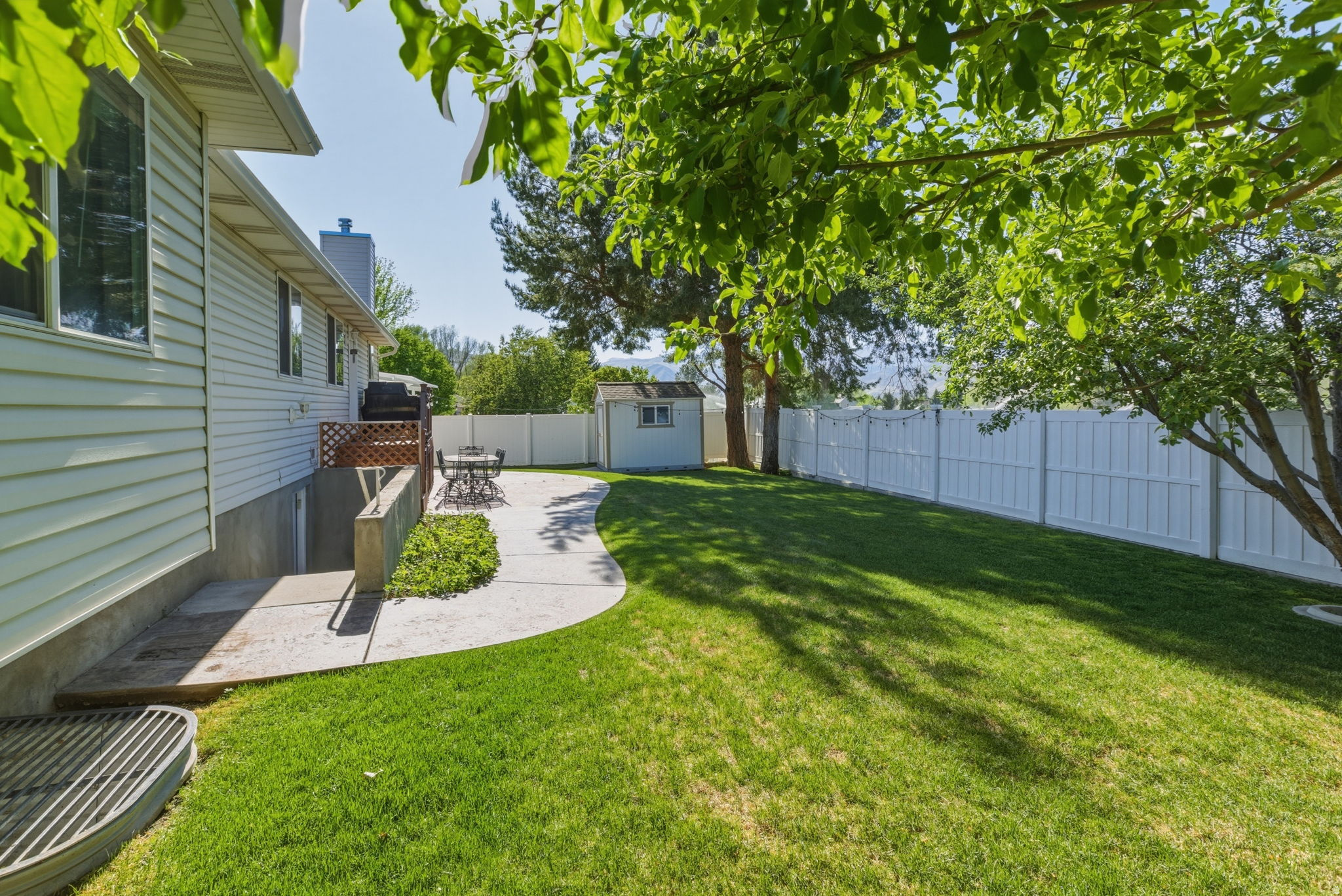 PINE MEADOWS - Residential