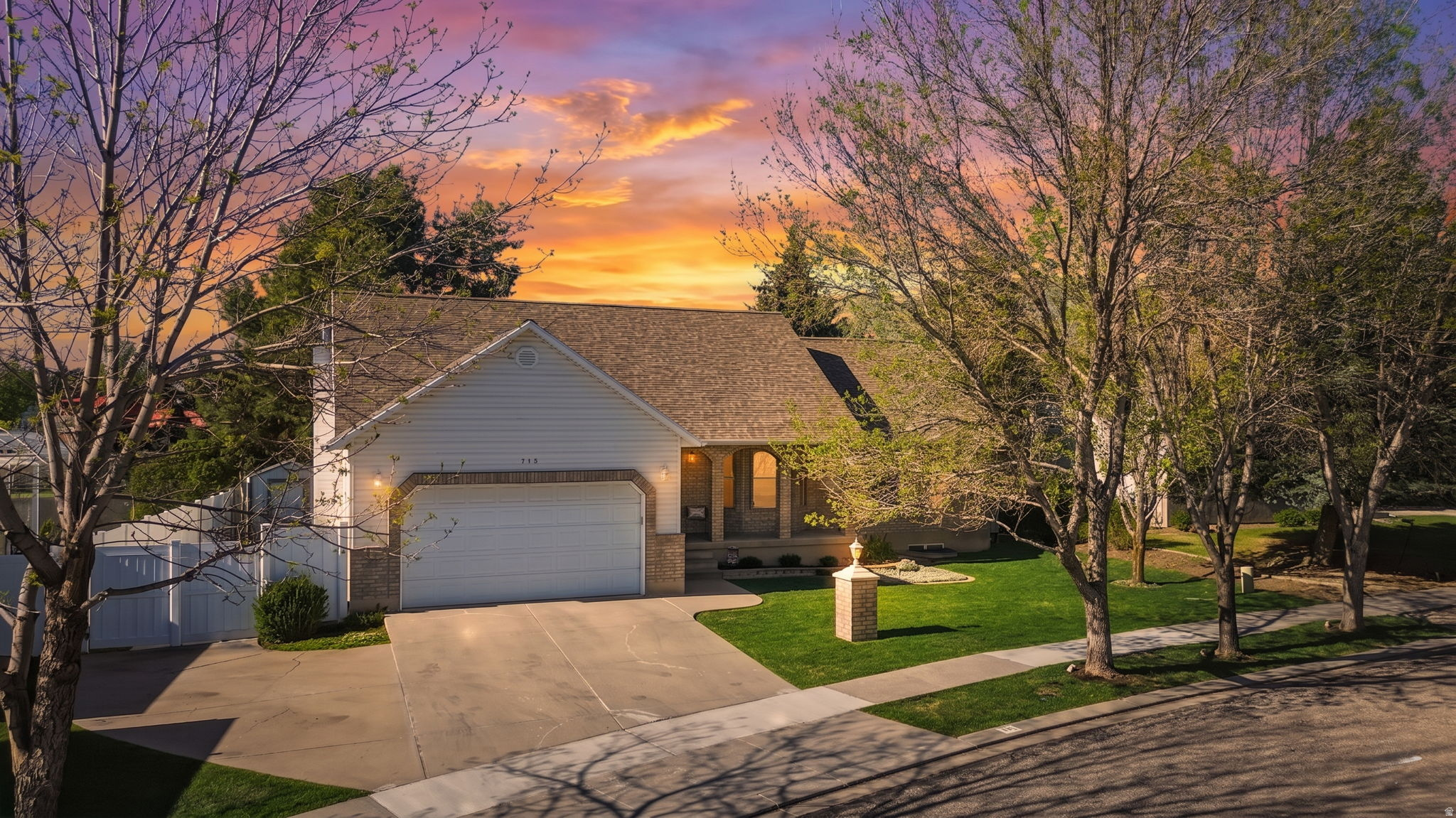 PINE MEADOWS - Residential