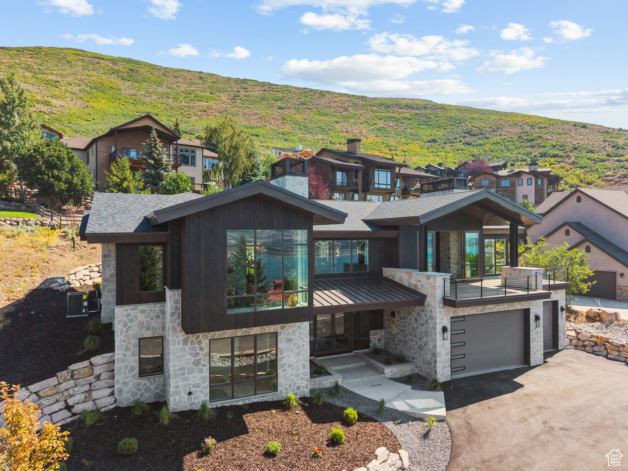 DEER MOUNTAIN - Residential