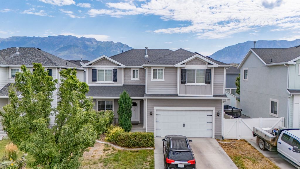 Photo of 42 N RUE BORDA, Vineyard, UT 84059 (MLS # 2172356)