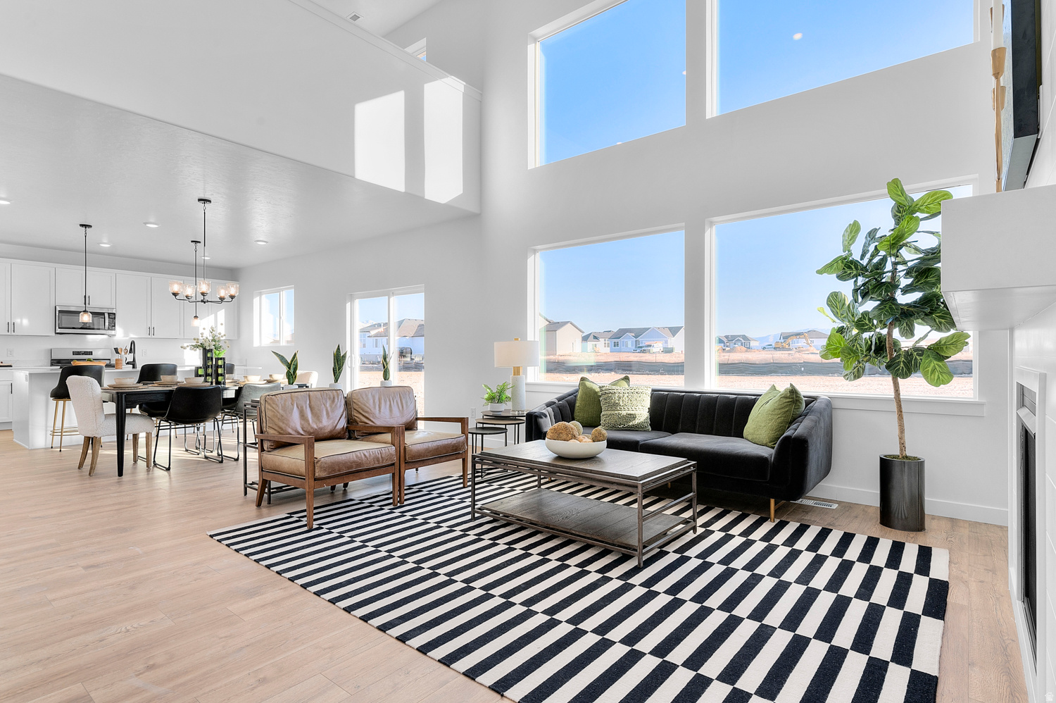 MOUNTAINSIDE ESTATES - Residential