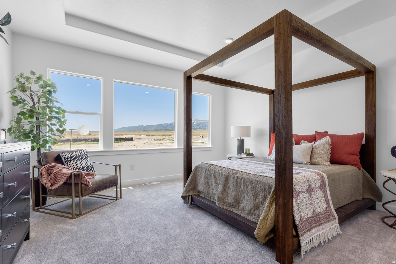 MOUNTAINSIDE ESTATES - Residential