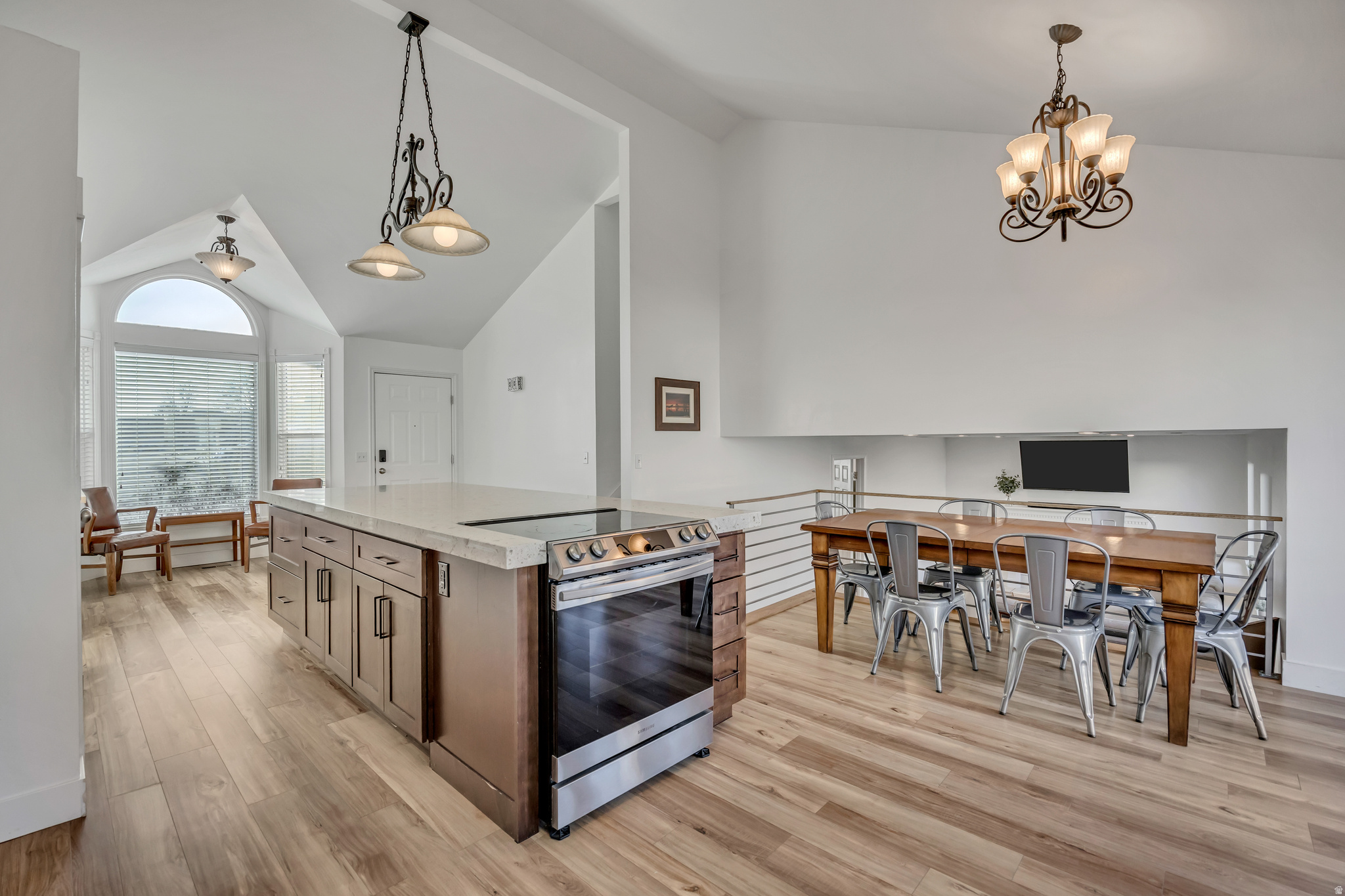 HOMES AT CROSSPOINTE - Residential