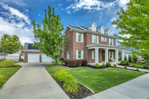 Homes For Sale - 4872 W Wexford Way<br/> Salt Lake County, South Jordan, UT 84009