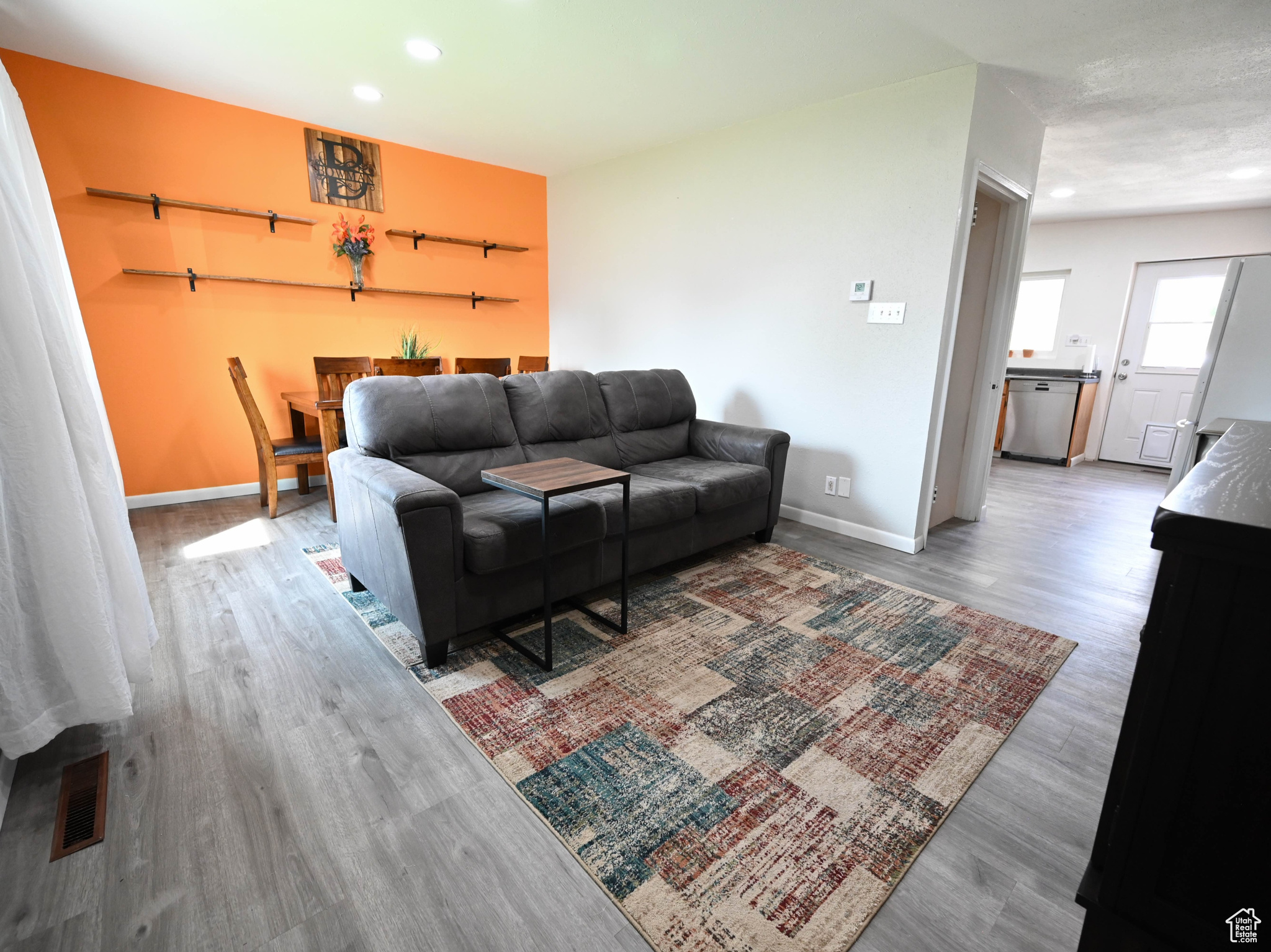 SHIMMIN SUB - Residential