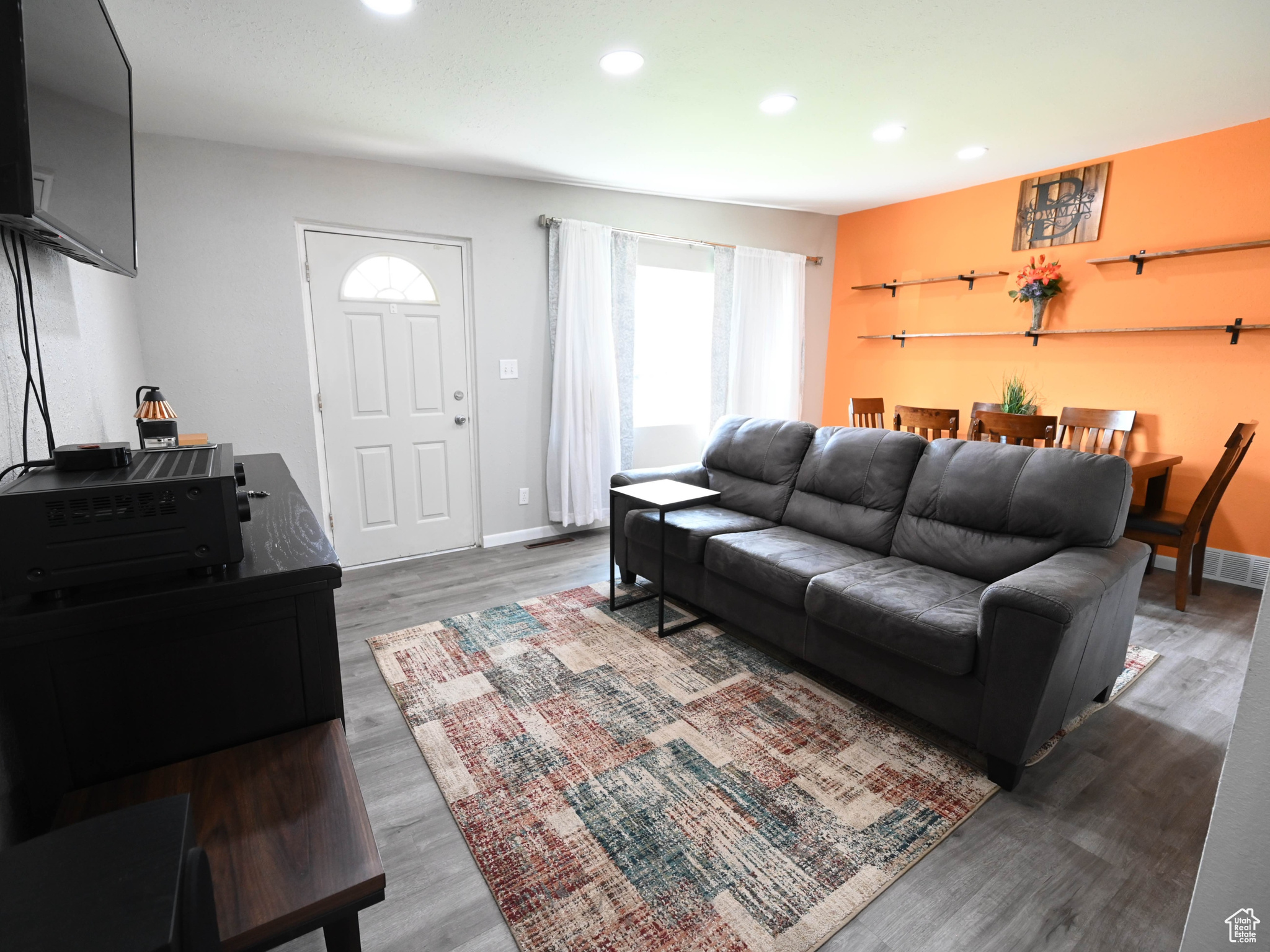 SHIMMIN SUB - Residential