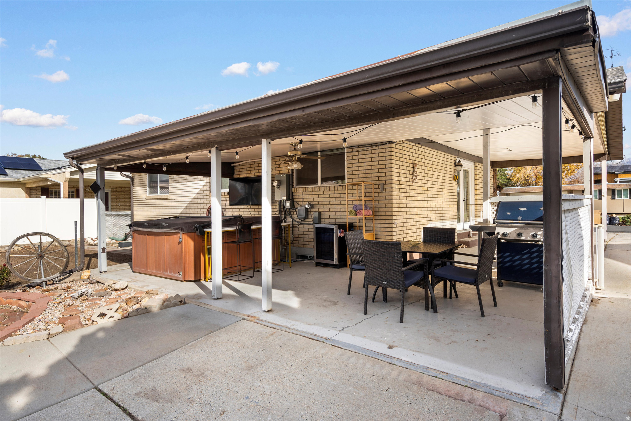 TORRY PINES - Residential