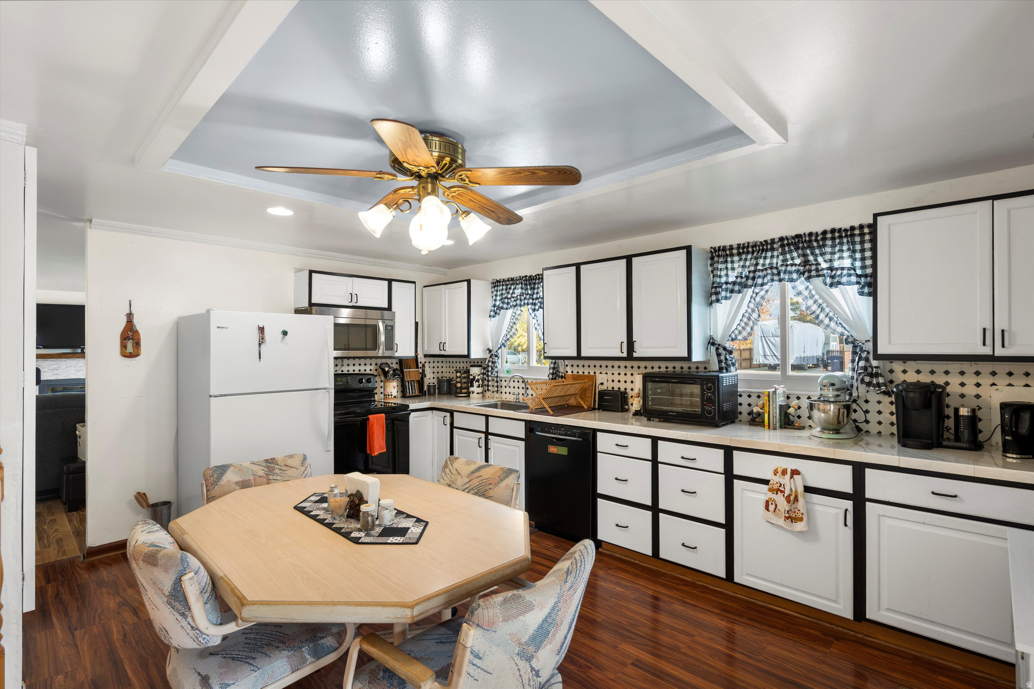 TORRY PINES - Residential