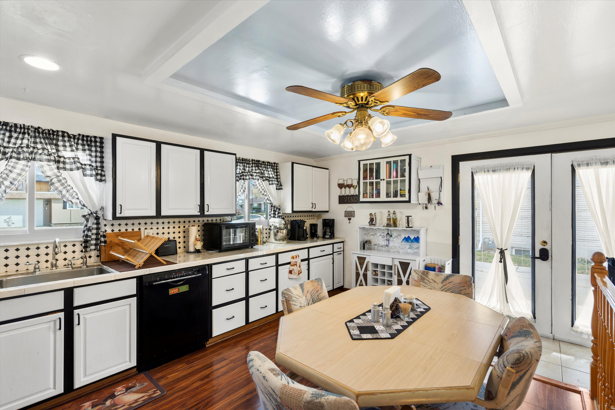 TORRY PINES - Residential