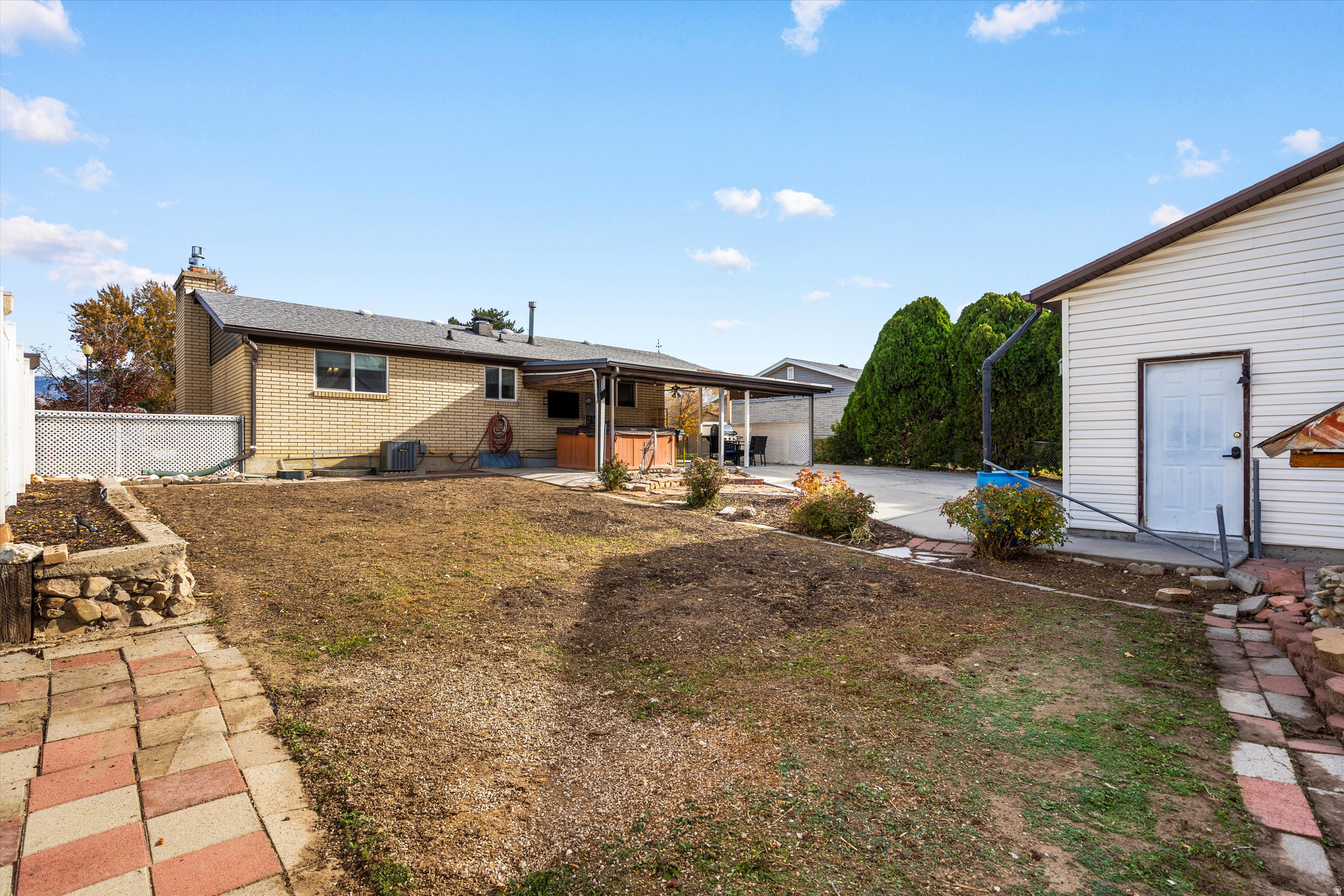 TORRY PINES - Residential