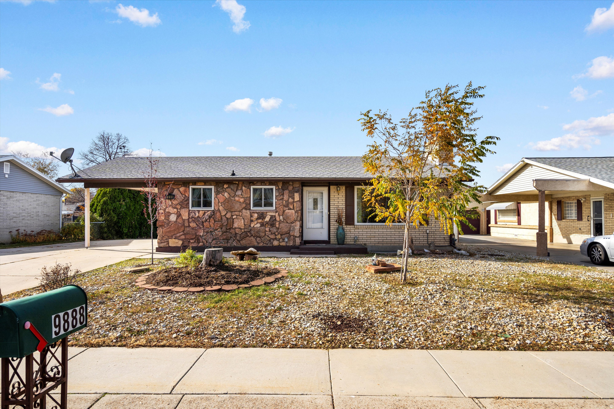 TORRY PINES - Residential