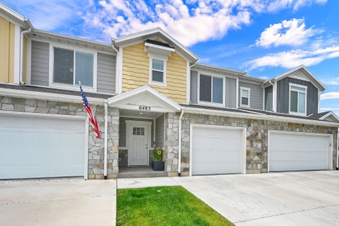 Townhouse For Sale - 6483 S Aspen Ln<br/> South Weber, UT 84405