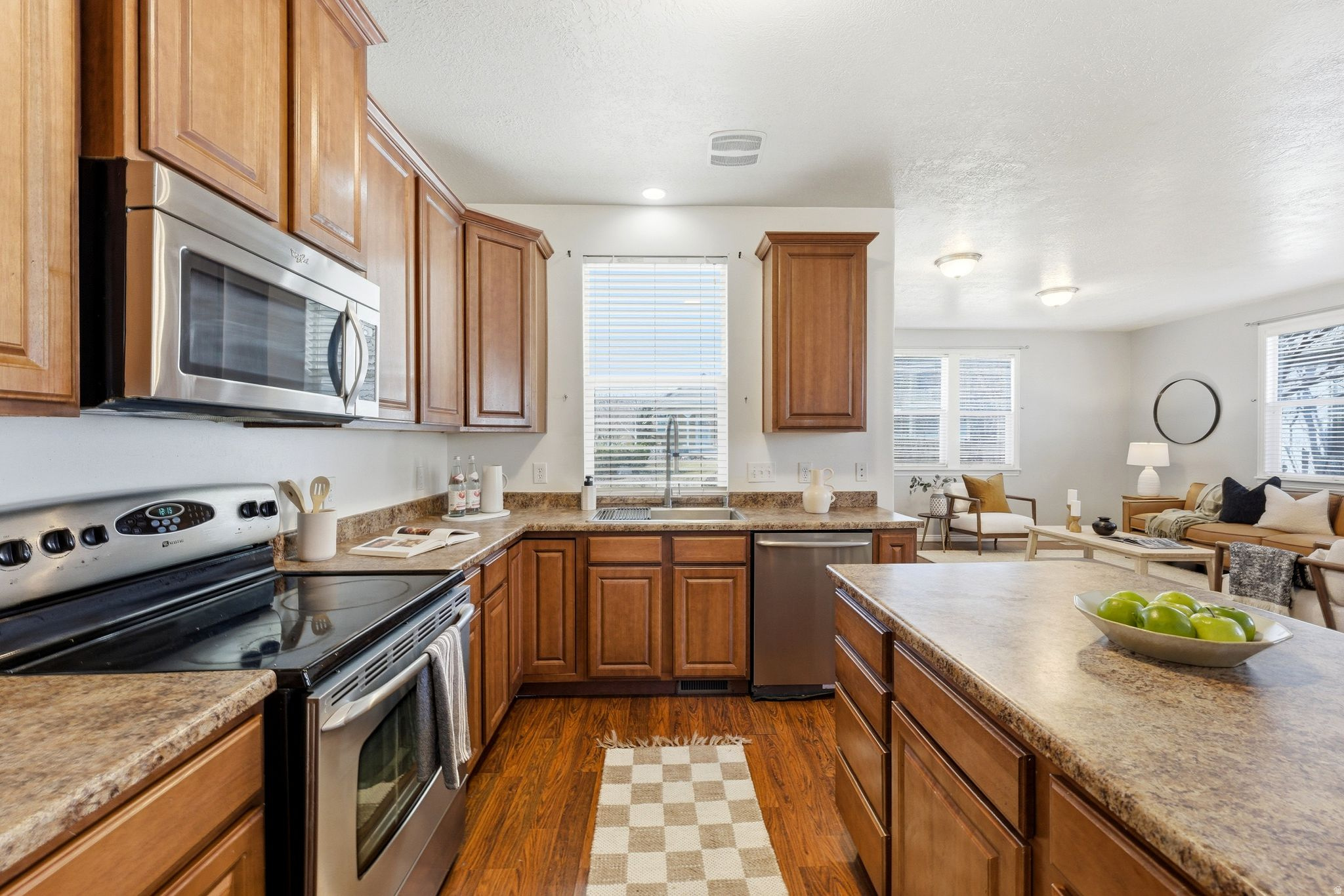 DAYBREAK - Residential