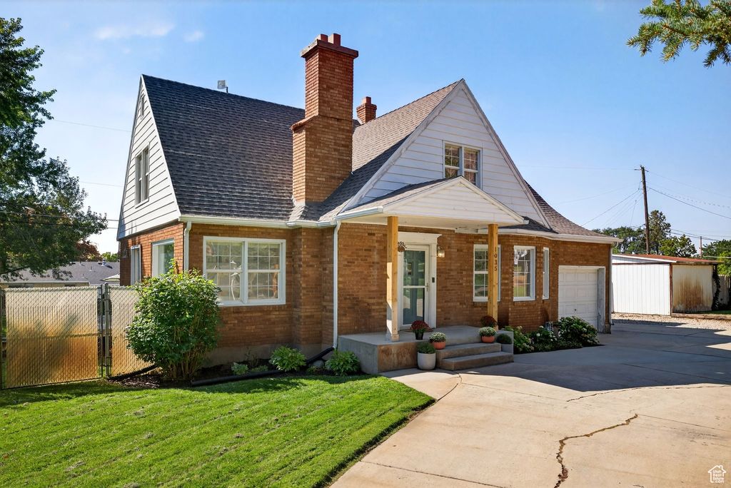Photo of 1035 S MOUNTAIN RD, Ogden, UT 84404 (MLS # 2119458)