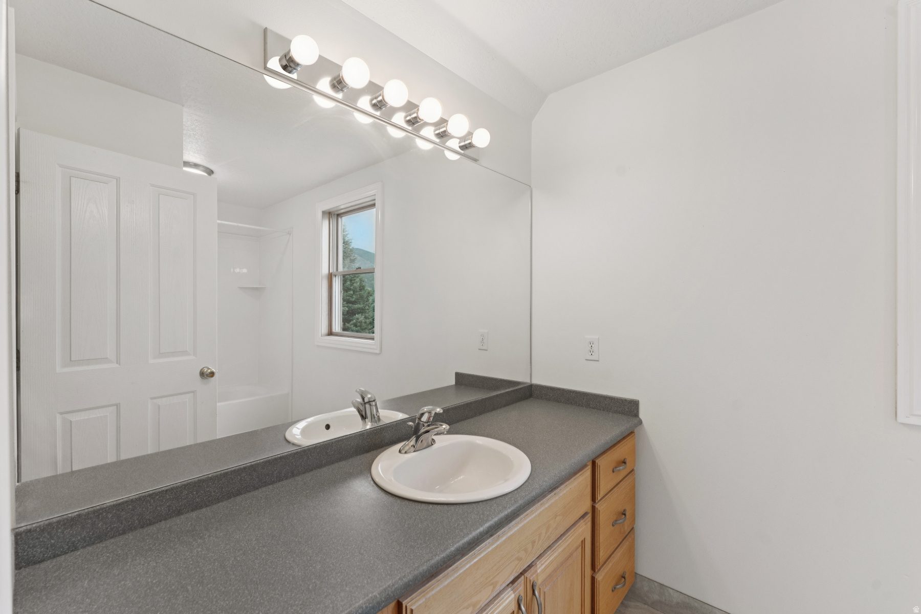 CHARLESTON - Residential