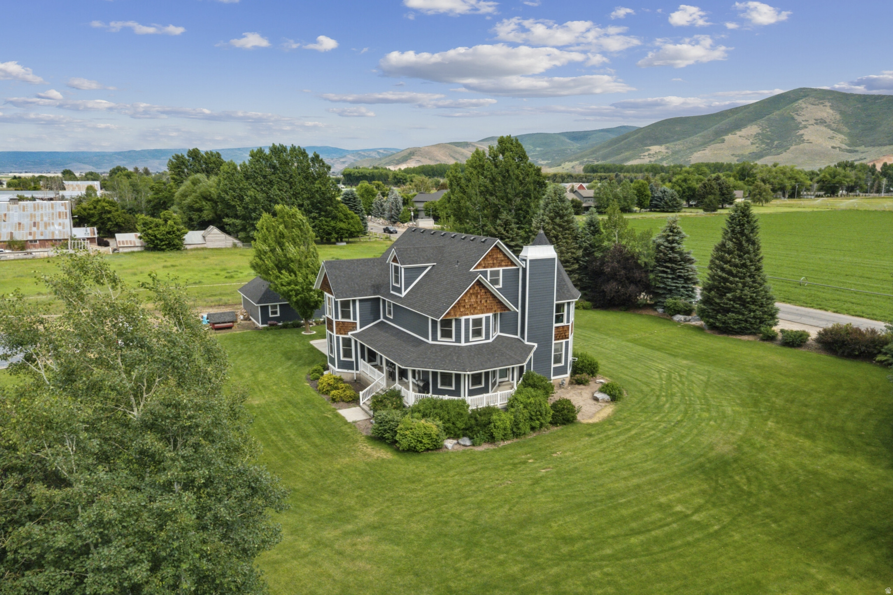 CHARLESTON - Residential