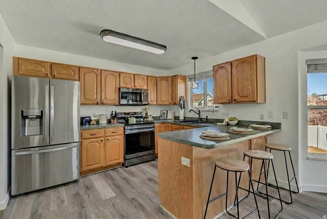 WOOD CREEK # 5 - Residential