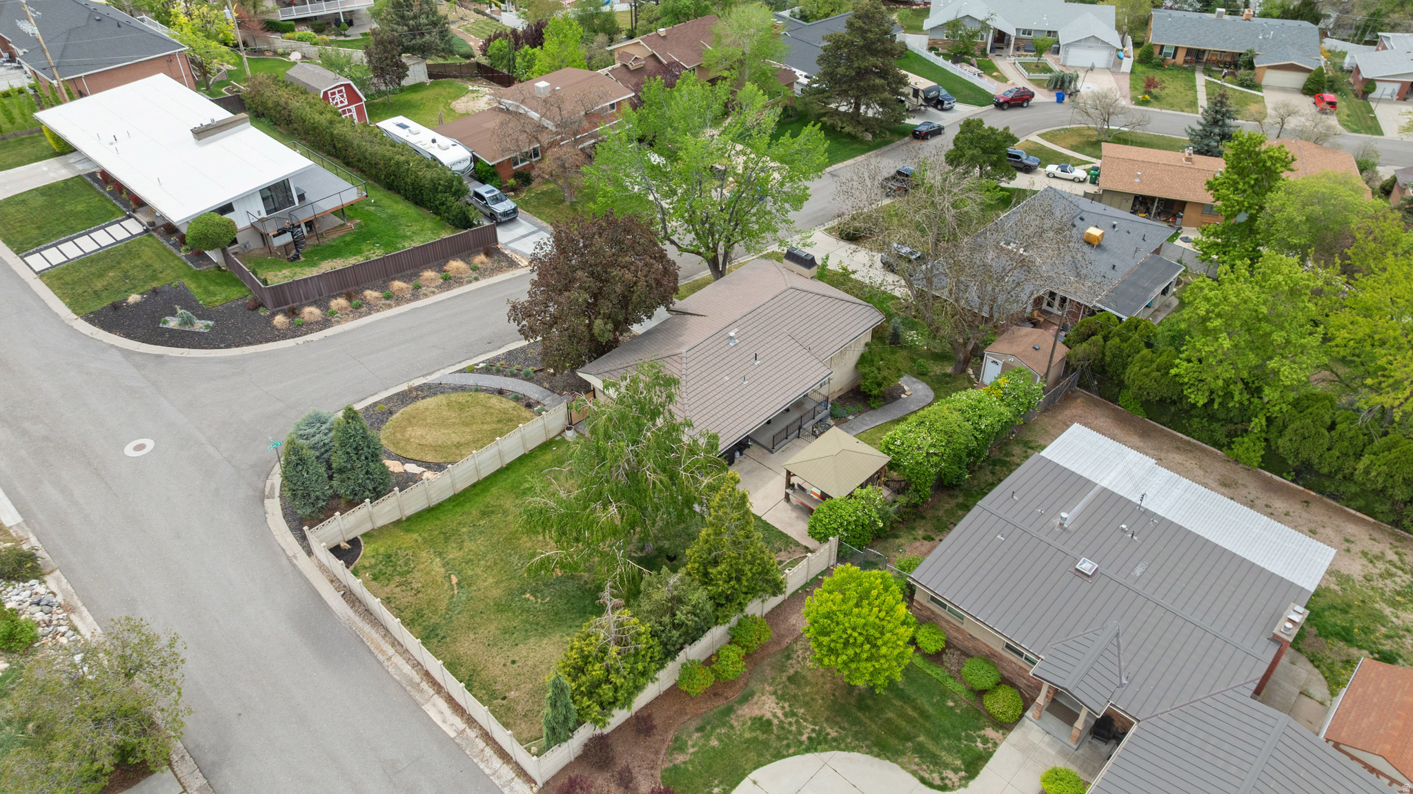 HOLLADAY HILLS - Residential