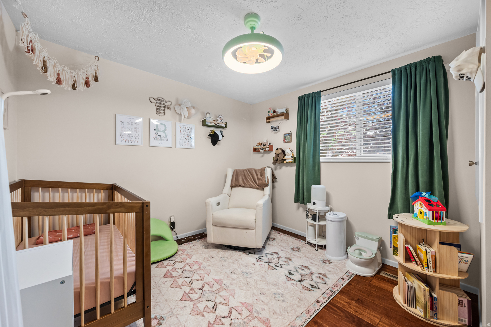 HOLLADAY HILLS - Residential