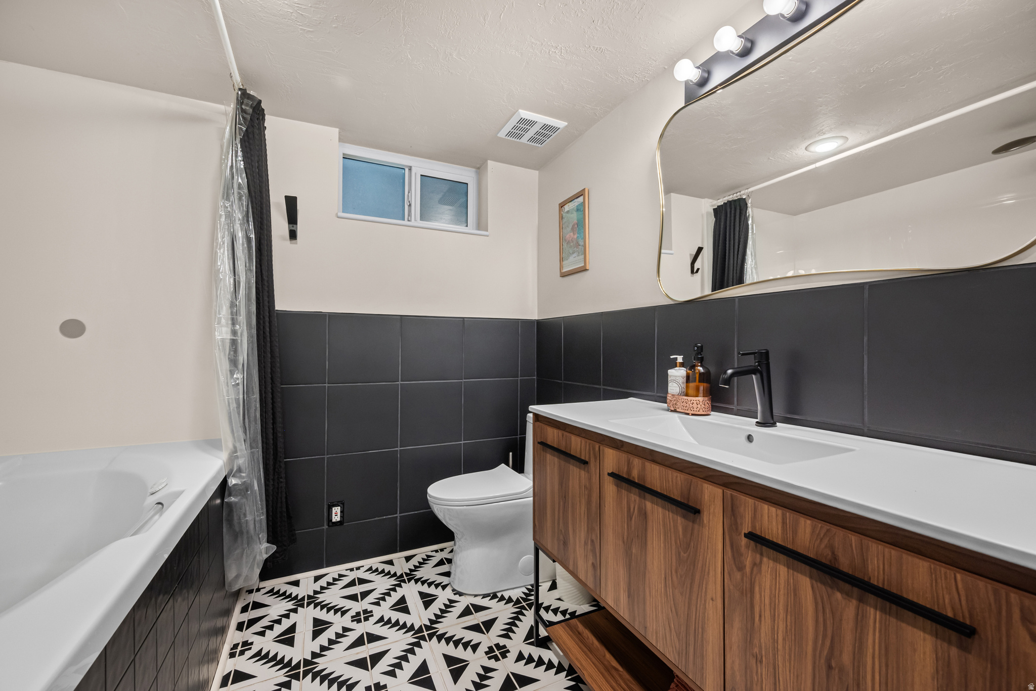 HOLLADAY HILLS - Residential