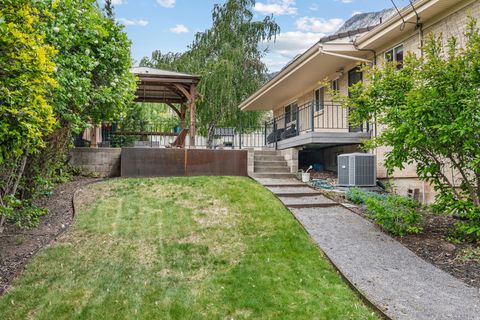 Tiny photo for 3065 E 4550 S, Holladay, UT 84117 (MLS # 2152796)