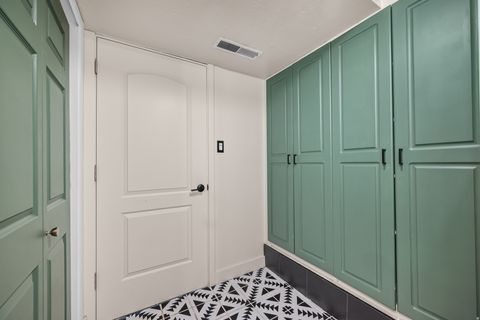 Tiny photo for 3065 E 4550 S, Holladay, UT 84117 (MLS # 2152796)