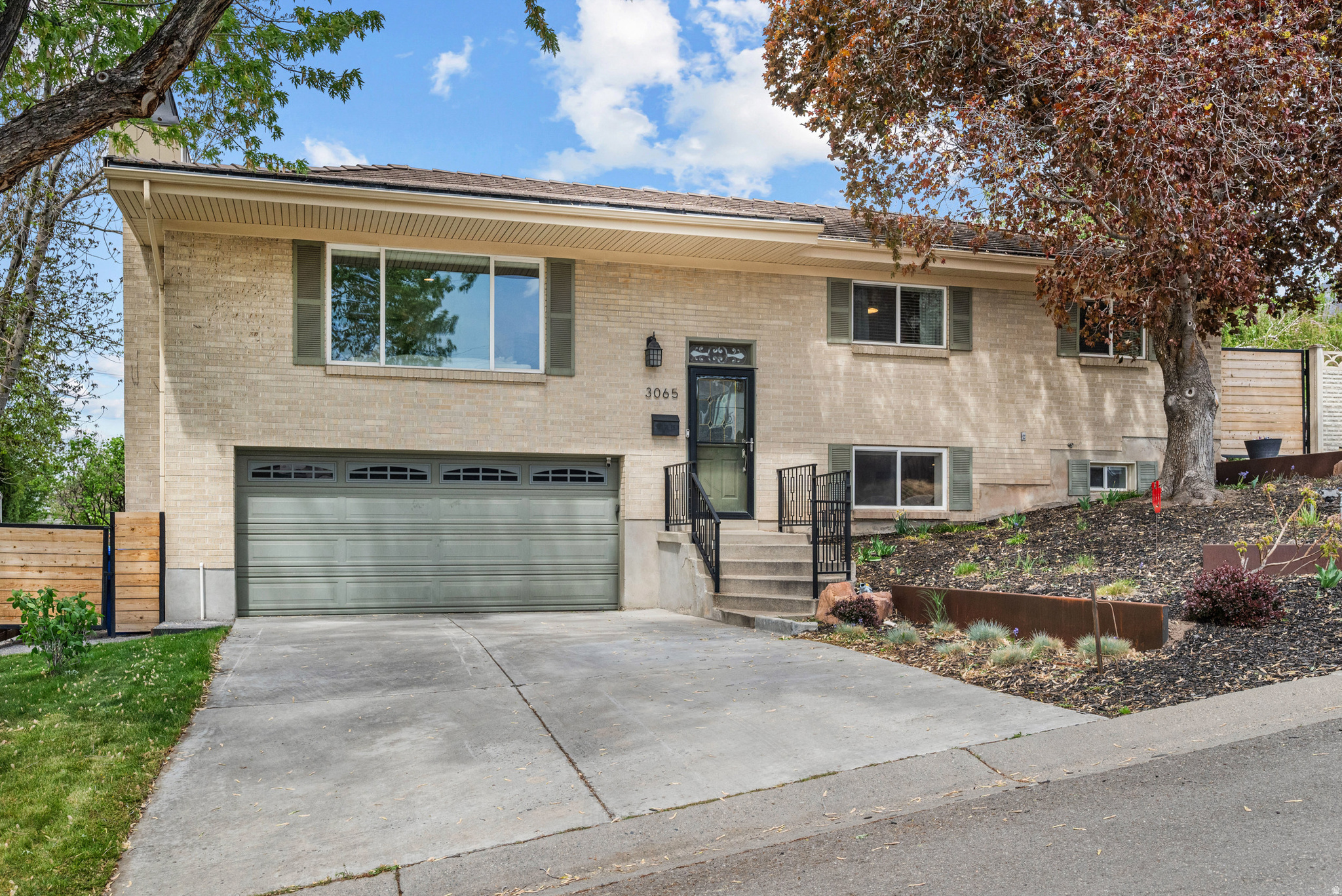 HOLLADAY HILLS - Residential