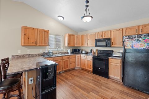 Tiny photo for 1579 S 910 W, Payson, UT 84651 (MLS # 2126301)
