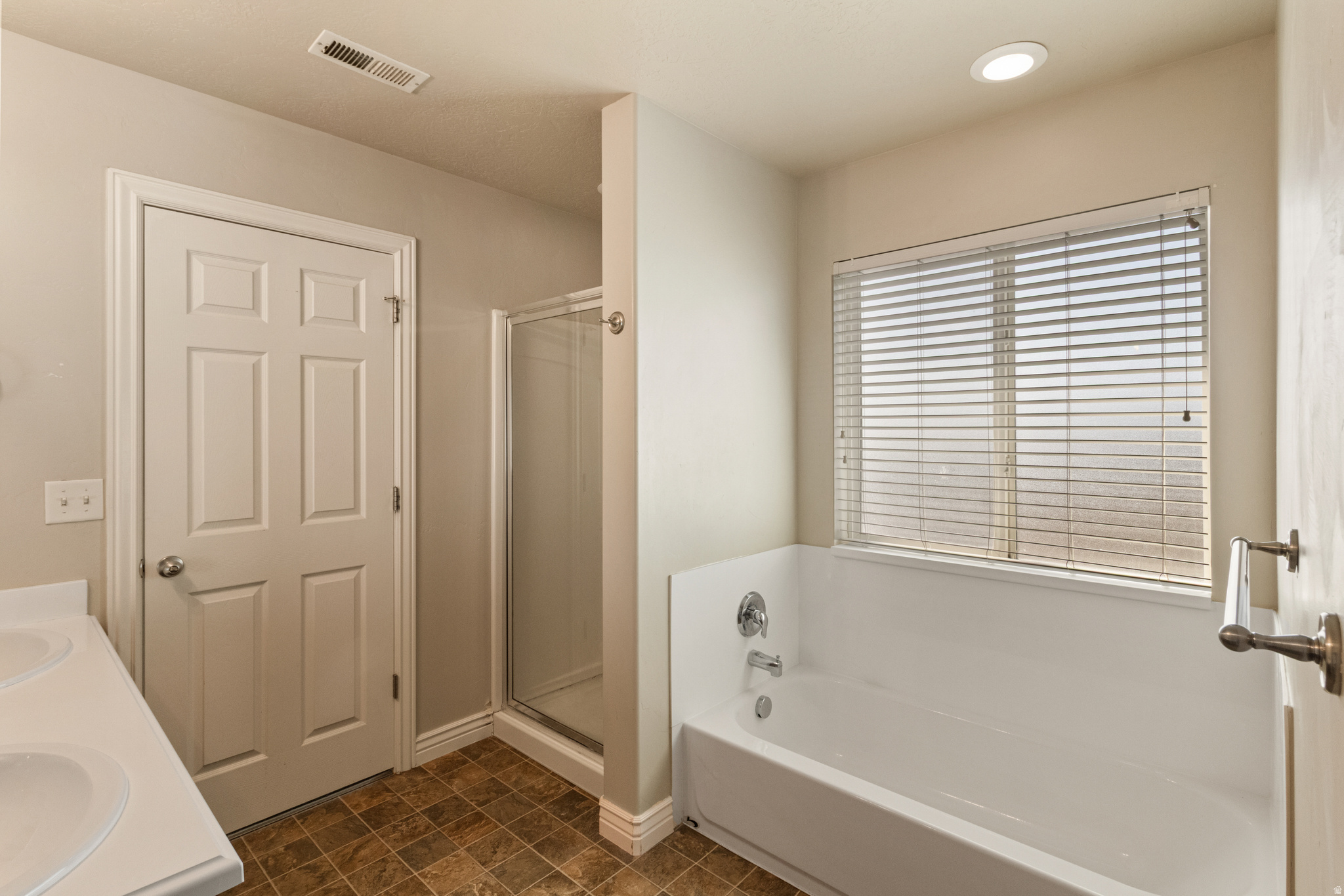 SARATOGA CHASE - Residential