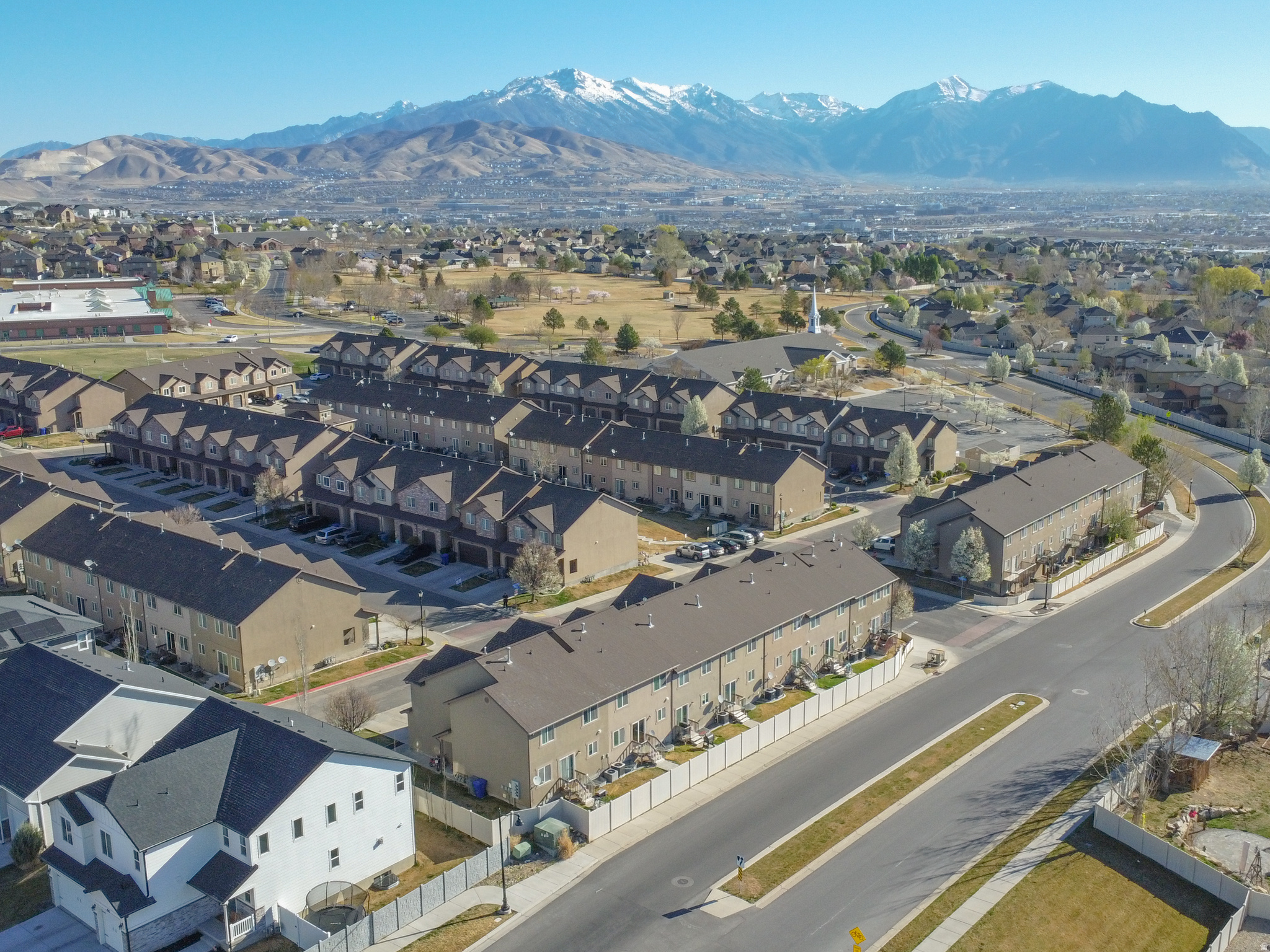 SARATOGA CHASE - Residential