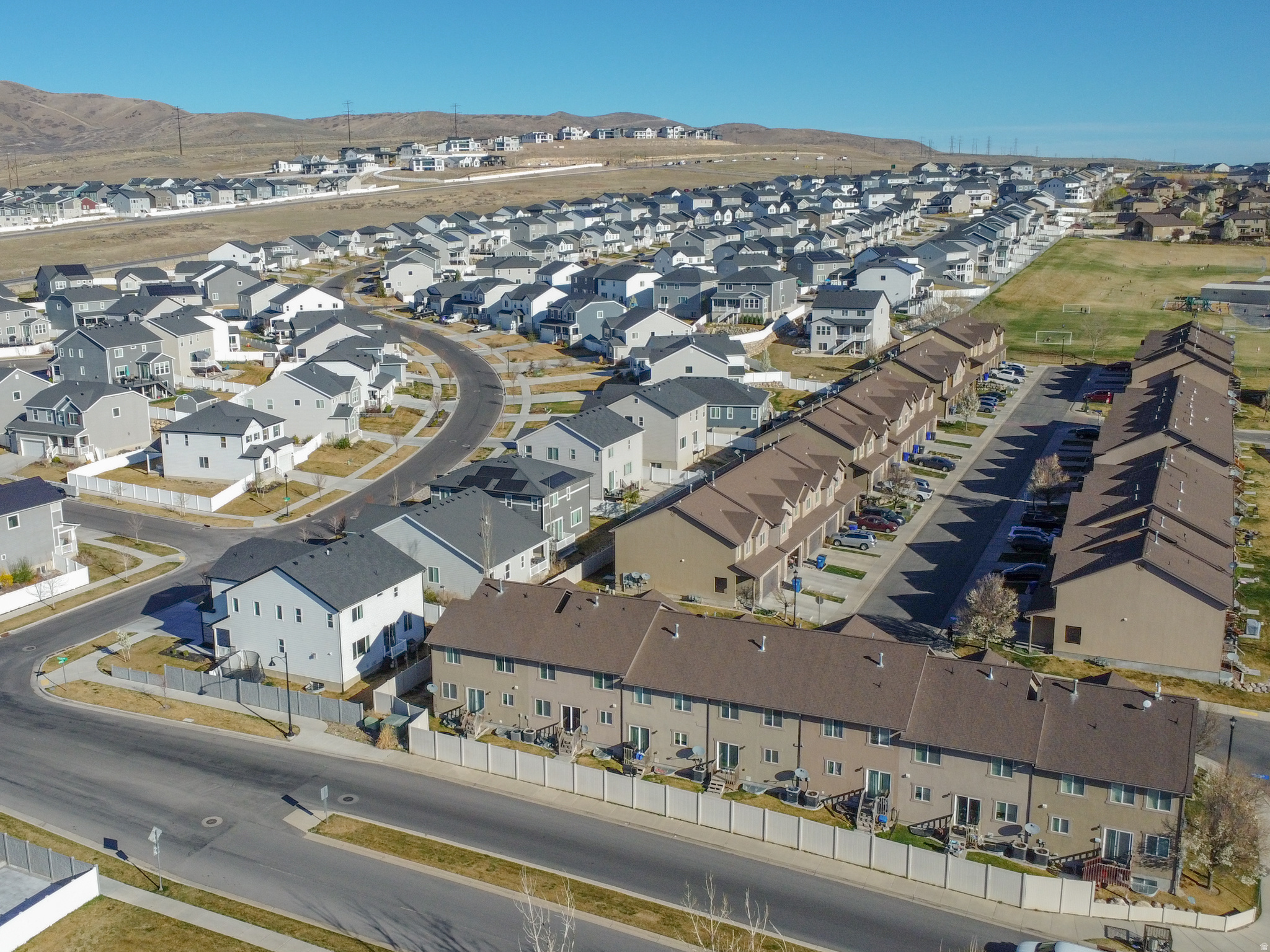 SARATOGA CHASE - Residential