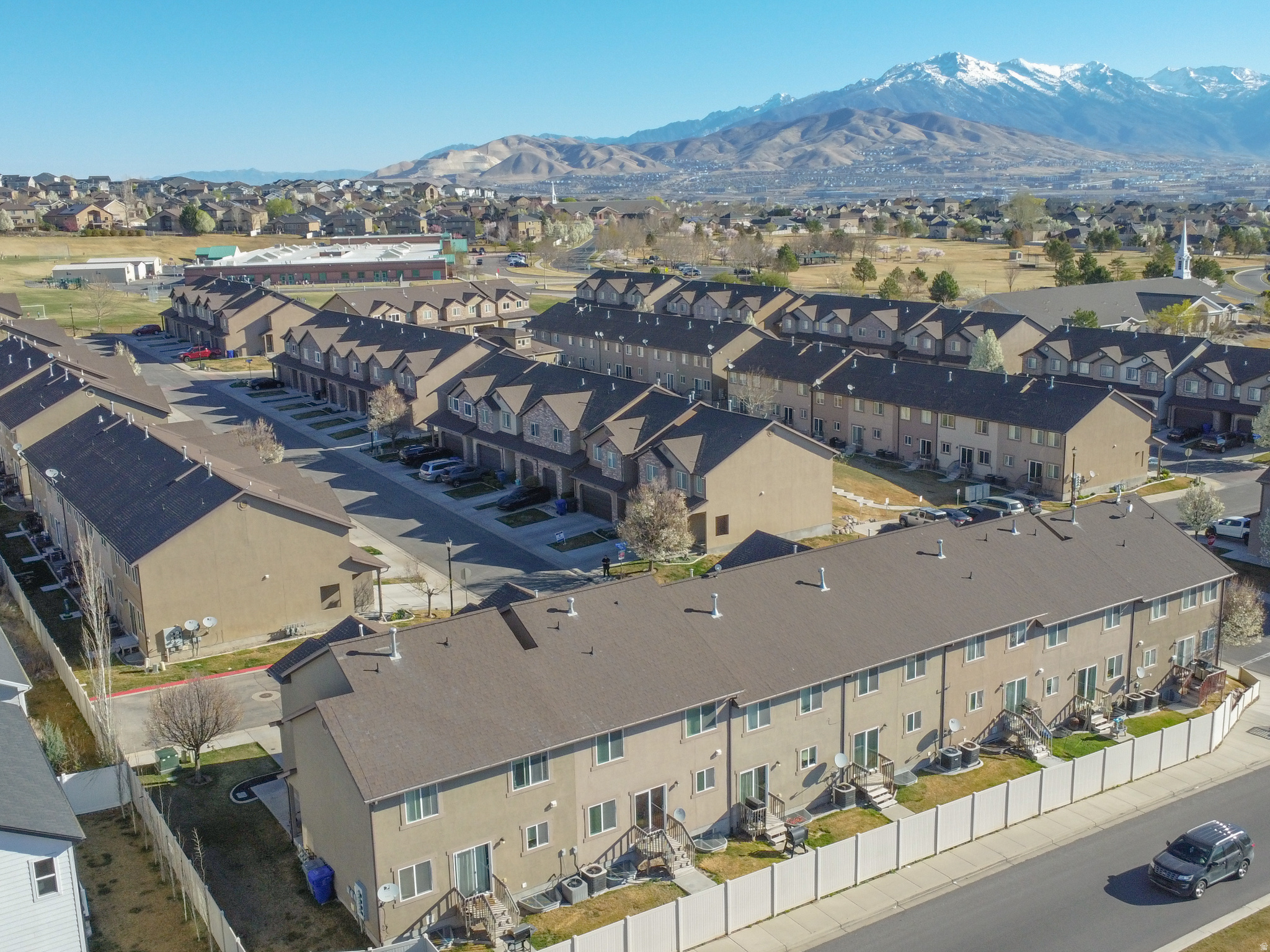 SARATOGA CHASE - Residential