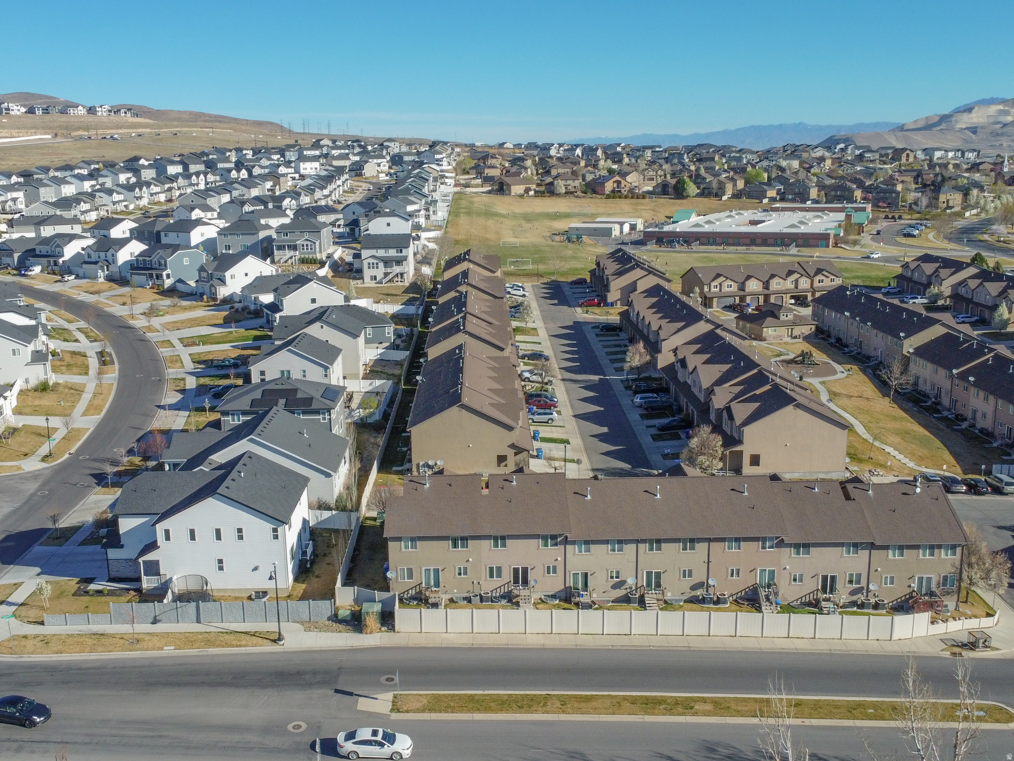 SARATOGA CHASE - Residential