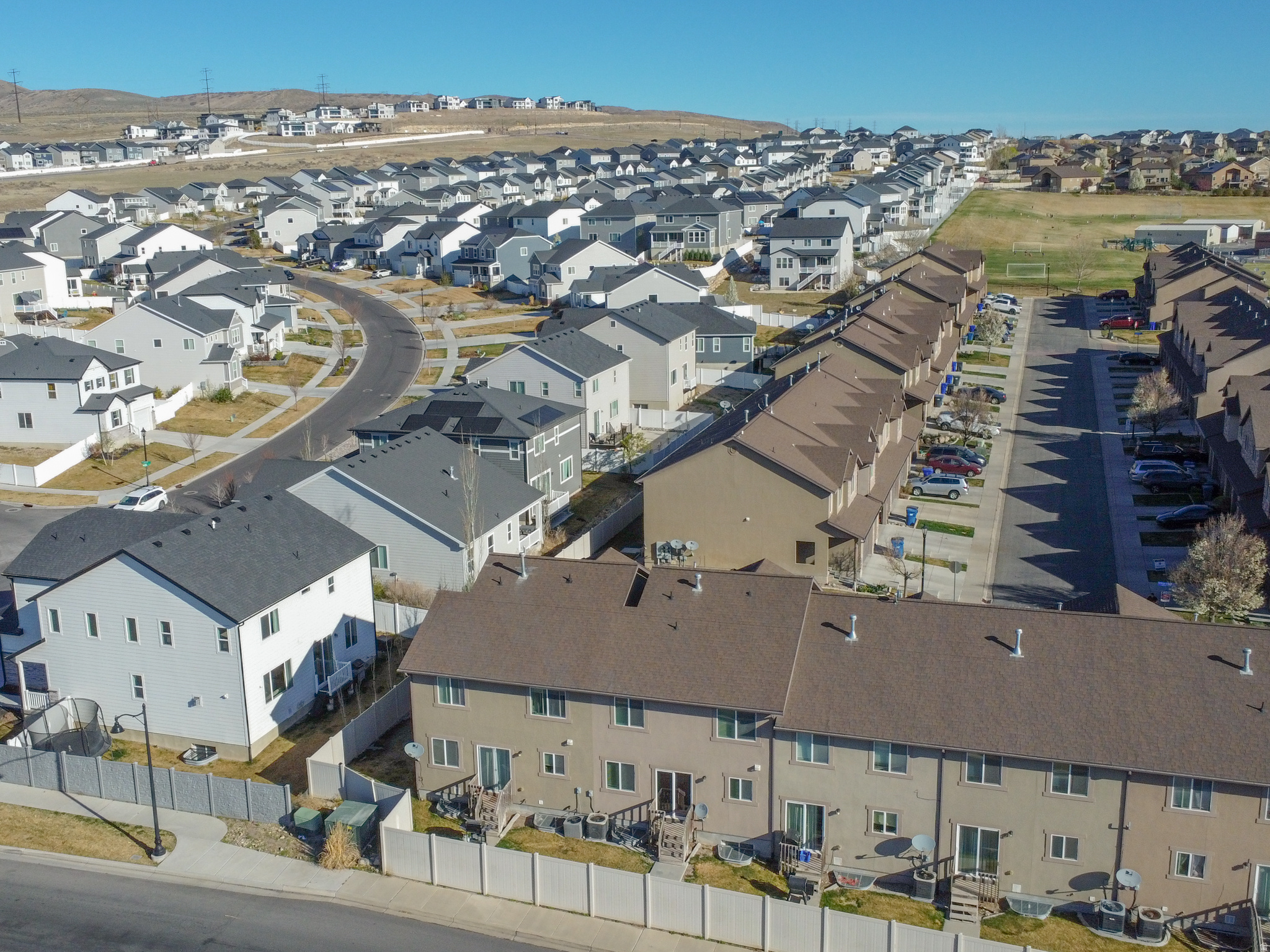 SARATOGA CHASE - Residential