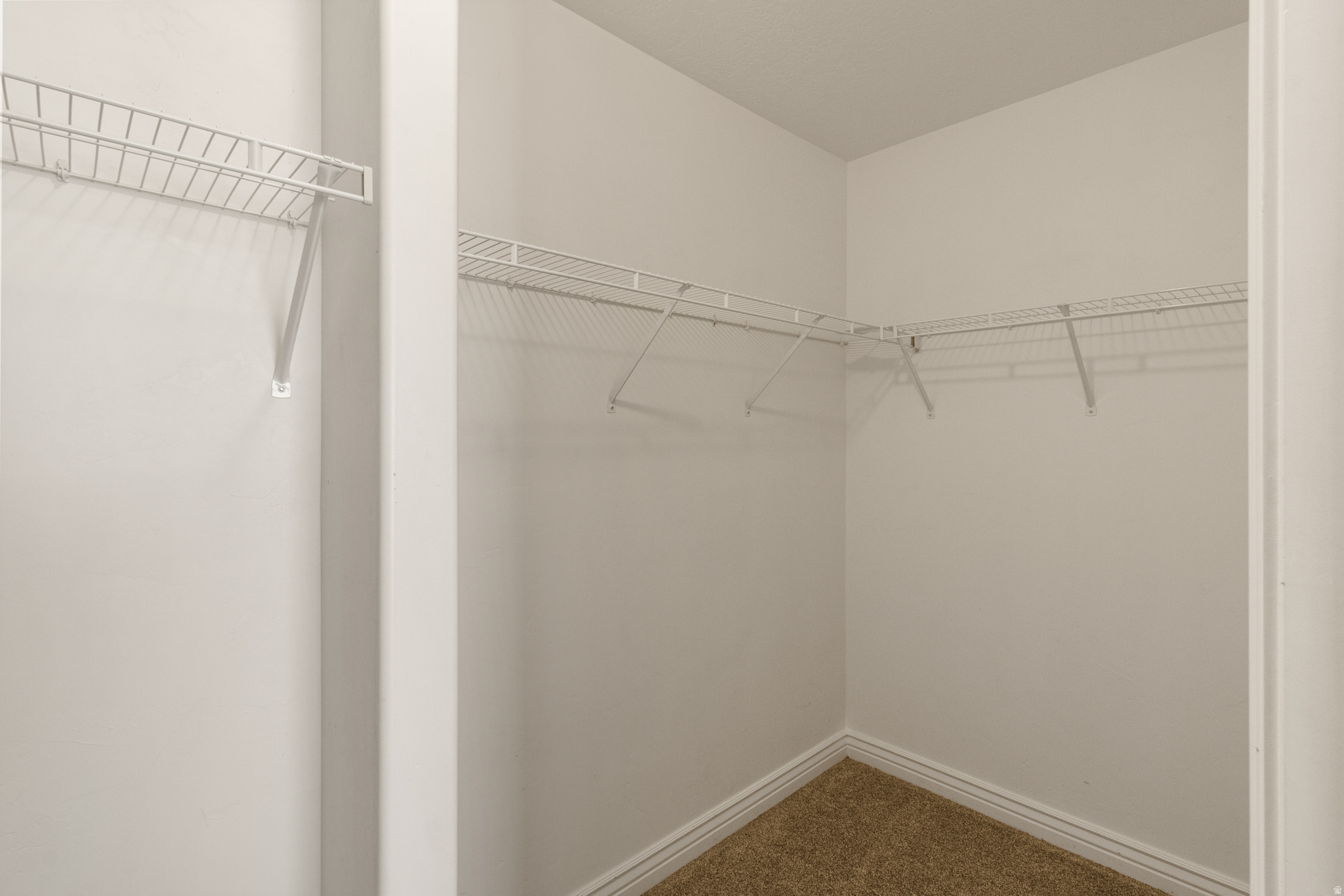 SARATOGA CHASE - Residential