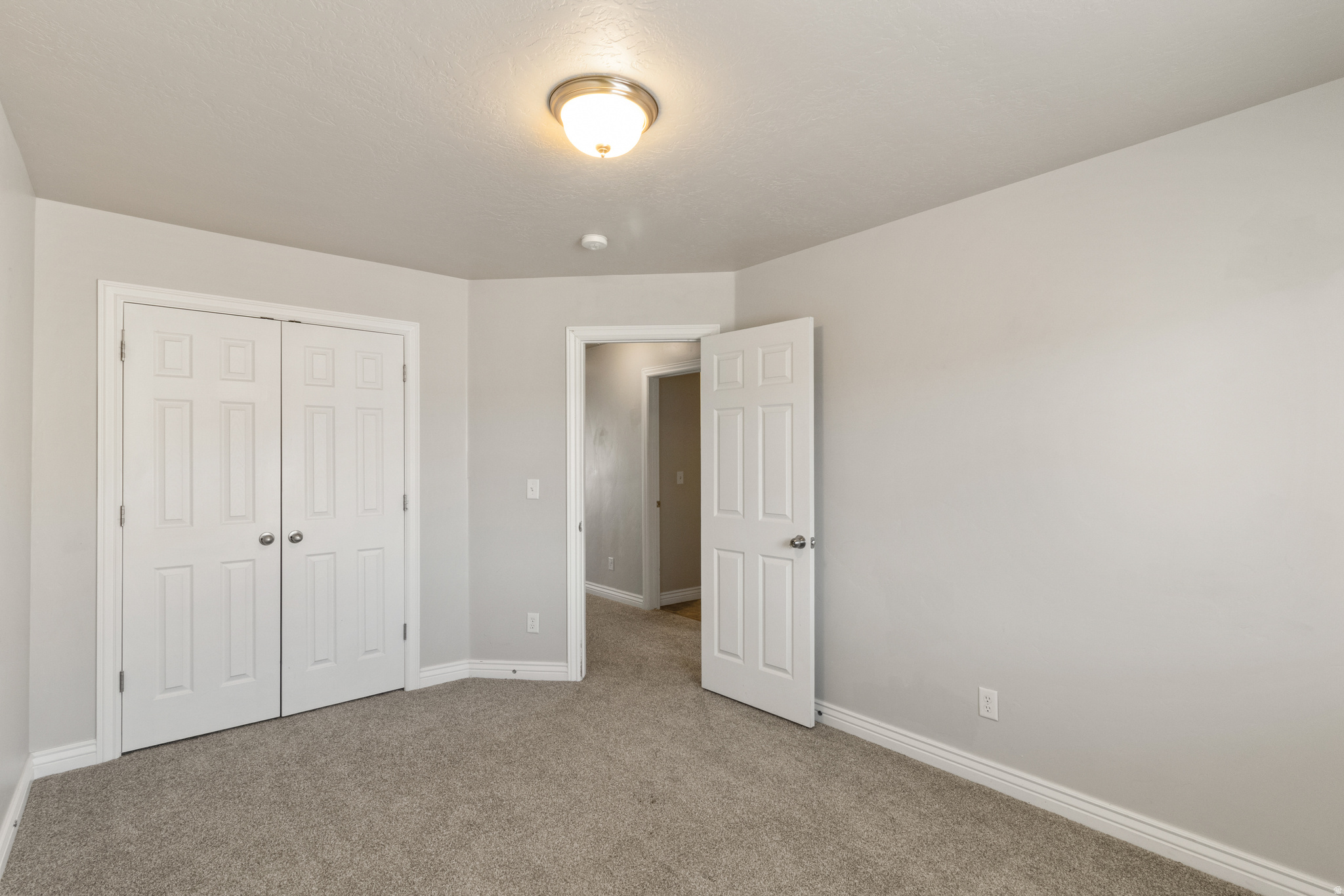 SARATOGA CHASE - Residential