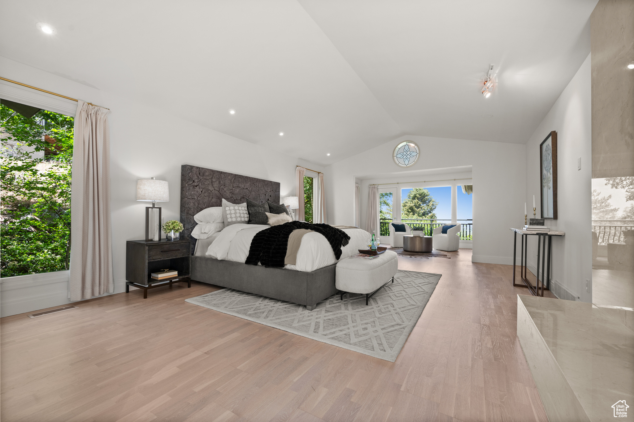 MT OLYMPUS COVE #12 - Residential