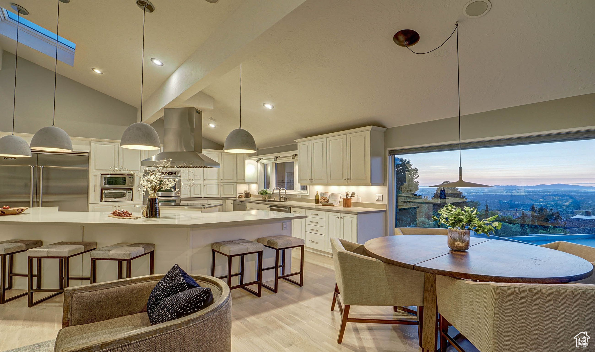 MT OLYMPUS COVE #12 - Residential