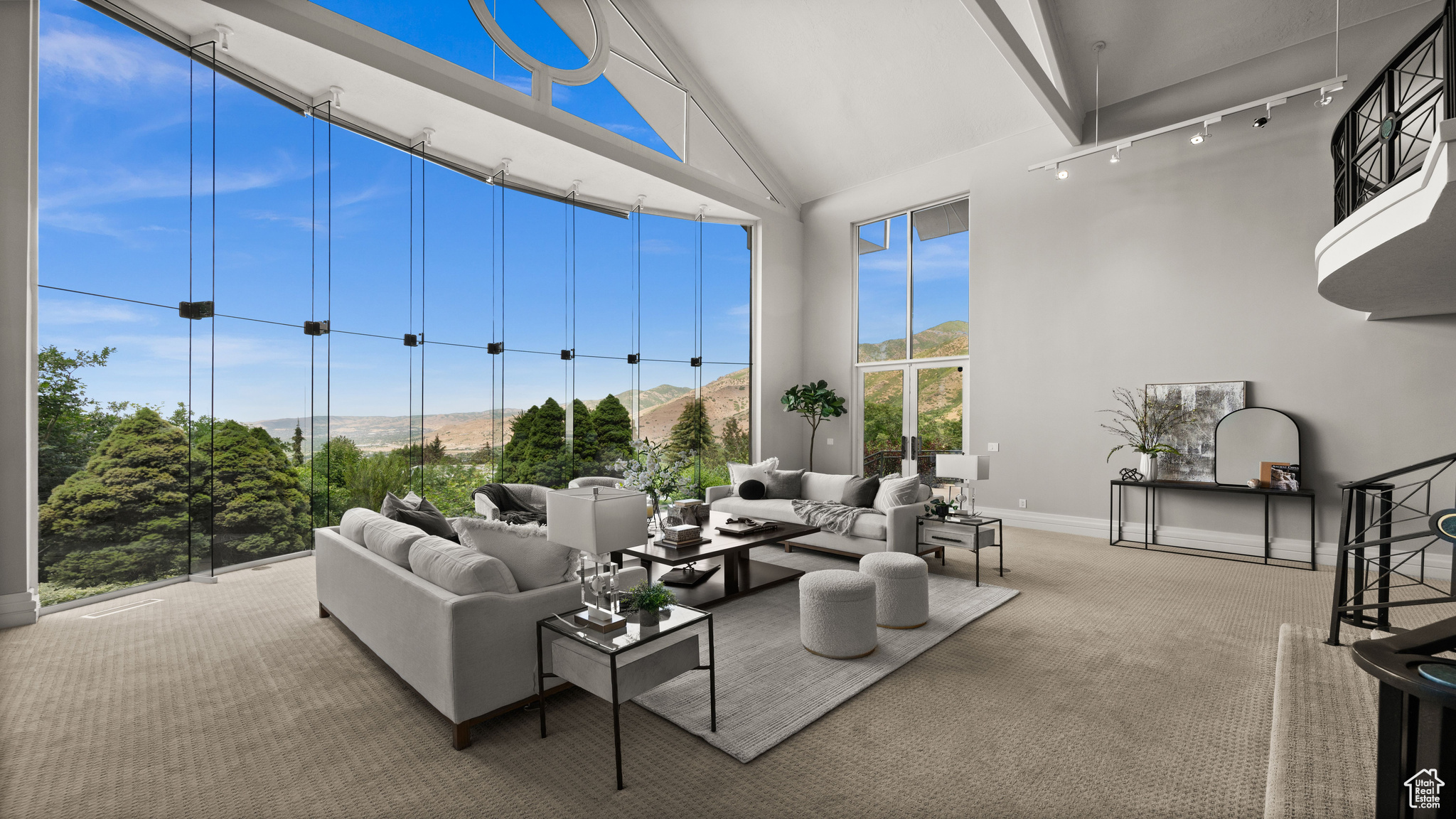 MT OLYMPUS COVE #12 - Residential