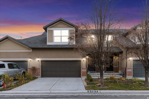 Photo of 3127 W BALD MOUNTAIN DR, Taylorsville, UT 84129 (MLS # 2128013)