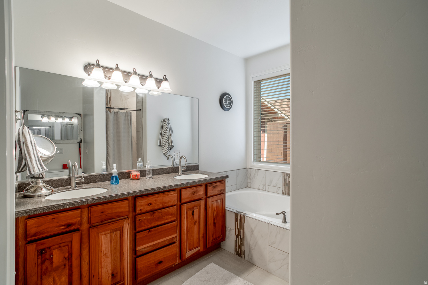 ESTATES AT HIDDEN VALLEY - Residential