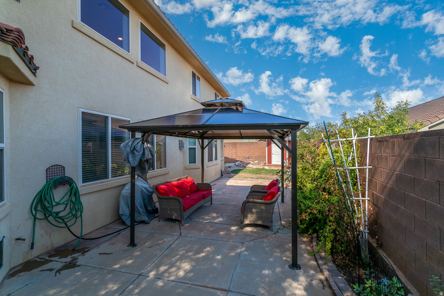 ESTATES AT HIDDEN VALLEY - Residential