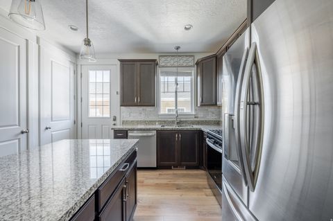 Tiny photo for 1648 N WESTVIEW LN, Salem, UT 84653 (MLS # 2143606)