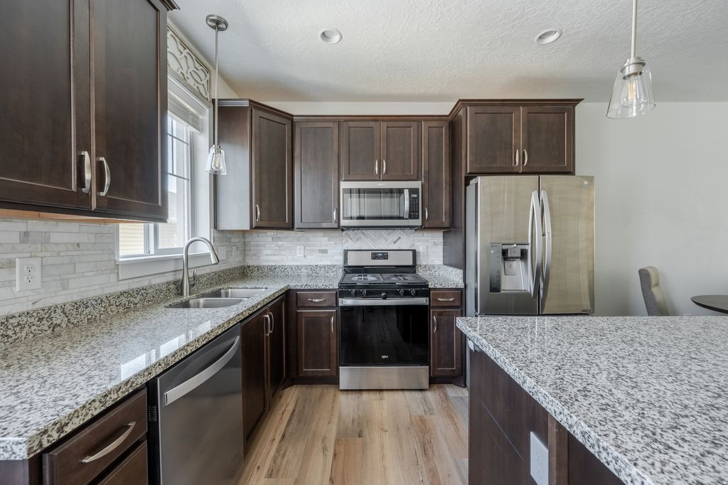 Photo of 1648 N WESTVIEW LN, Salem, UT 84653 (MLS # 2143606)