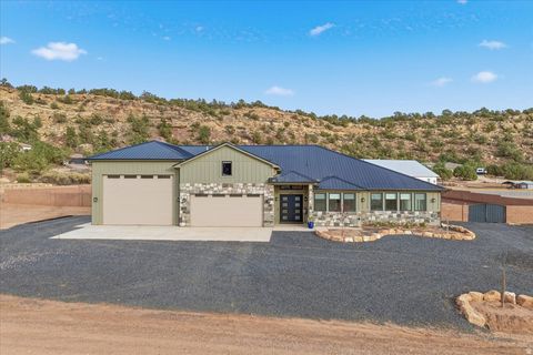Tiny photo for 2906 N PURPLE SAGE RD, Apple Valley, UT 84737 (MLS # 2126327)