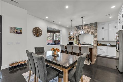 Tiny photo for 2906 N PURPLE SAGE RD, Apple Valley, UT 84737 (MLS # 2126327)