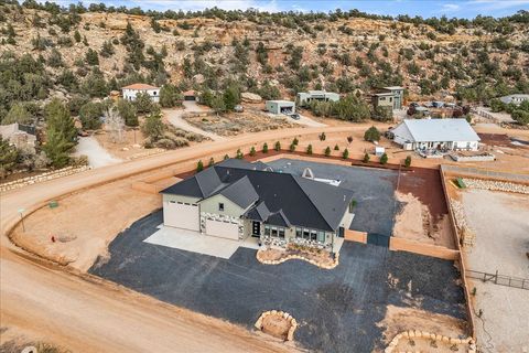 Tiny photo for 2906 N PURPLE SAGE RD, Apple Valley, UT 84737 (MLS # 2126327)