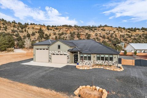 Photo of 2906 N PURPLE SAGE RD, Apple Valley, UT 84737 (MLS # 2126327)
